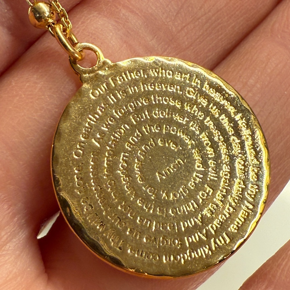 Gold Pendant Necklace
